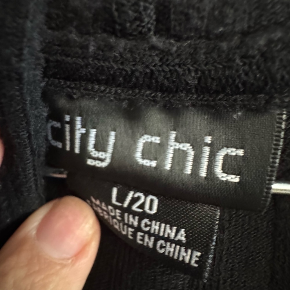 City Chic Black Textured Robe - Picture 3 of 3